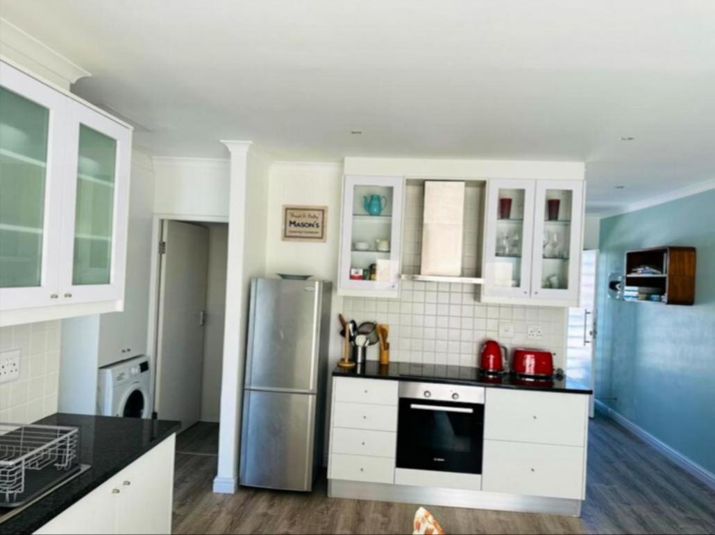 Apartment Unit 17 , 72 On Arnold Street Two Bedroom Flat